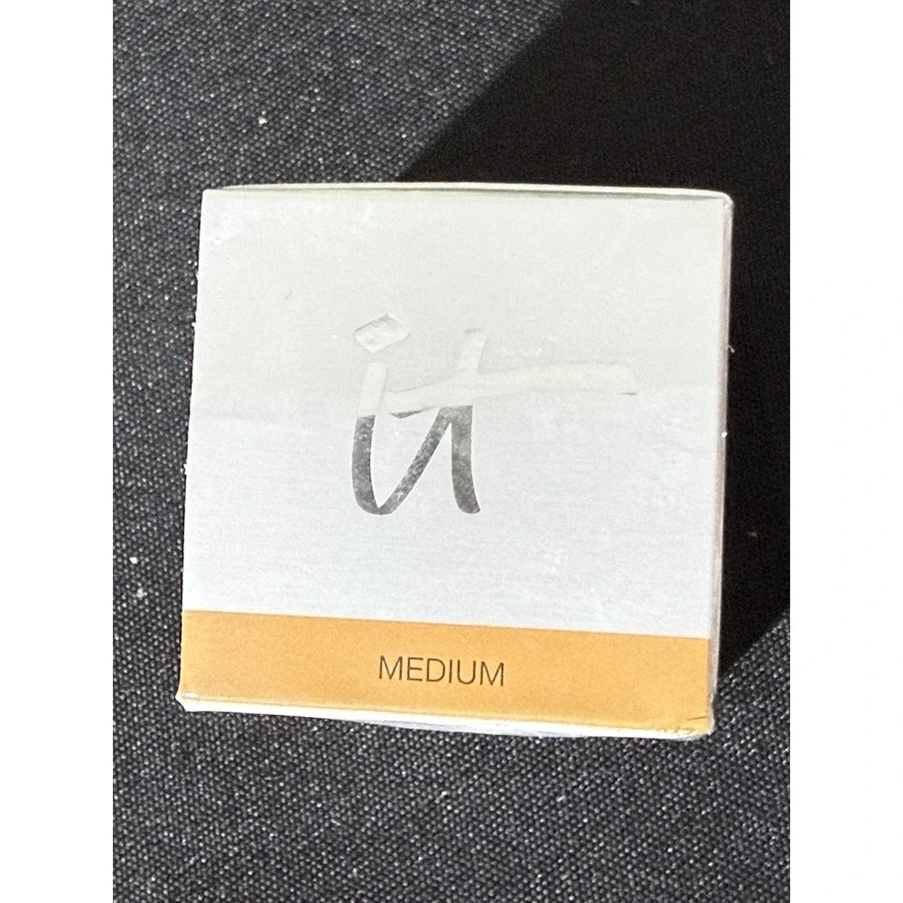 IT Cosmetics Bye Bye Under Eye Corrector Cream MEDIUM 0.17 oz.‎ - NEW with Box